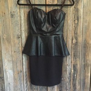 Guess peplum body con dress size xs